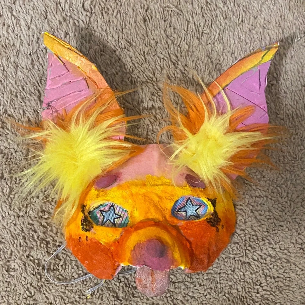 Colorful sunset bat-dragon mask for all ages - Picture 4 of 4